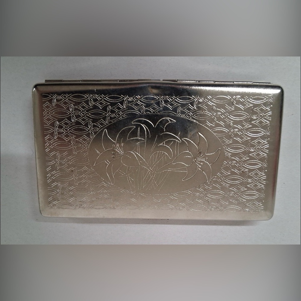 Elegant Silver Metal Floral Engraved Compact Case with interior mirror